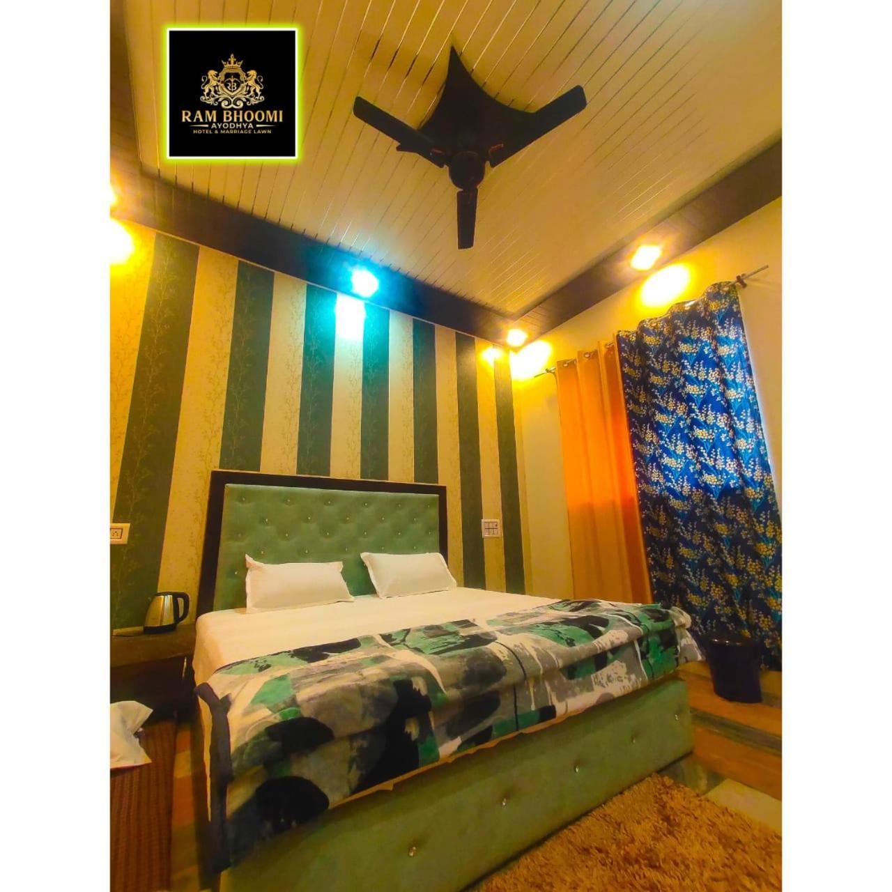 Hotel Rambhoomi Ayodhya ภายนอก รูปภาพ